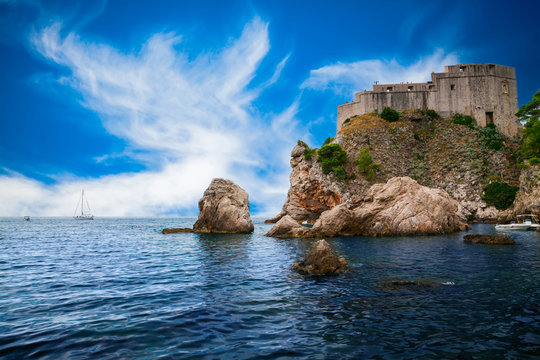 Fort Lovrijenac in Dubrovnik West harbor