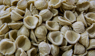orecchiette fatte in casa / pasta tipica pugliese