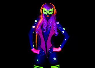 Obraz na płótnie Canvas sexy neon uv glow dancer