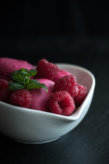 macaroons with raspberries