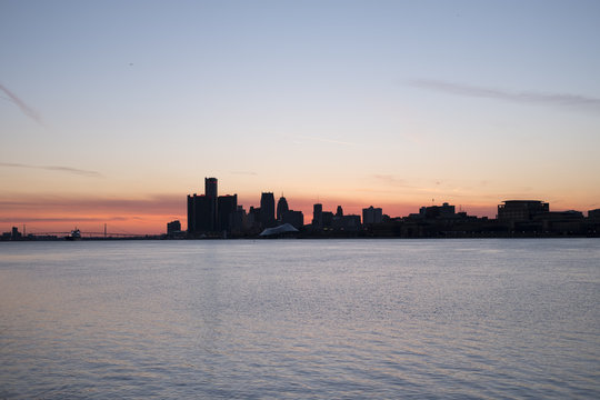 skyline of Detroit at dusk 