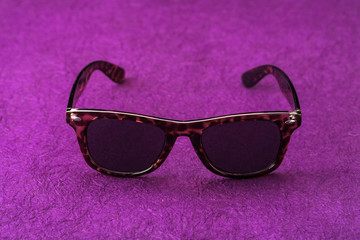 サングラス　紫