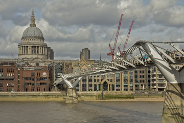 Fototapeta premium View Across the Thames to St Pauls