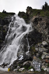Fototapeta na wymiar Transfagaras waterfall