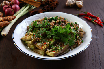 Fried eggplant with minced beef