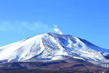 Foto op Plexiglas 冬の浅間山 © takadahirohito