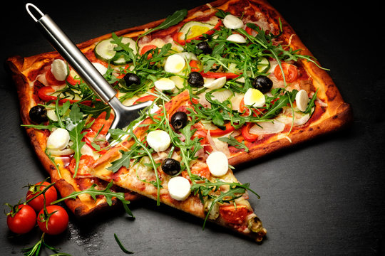 Pizza Mit Rucola