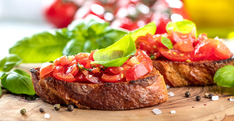Frische selbstgemachte bruschetta brote