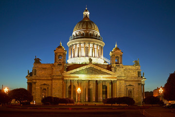 Fototapeta na wymiar St. Isaac's Cathedral on Isaac square at night in St. Petersburg, Russian Federation