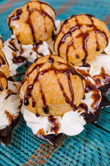 Profiteroles