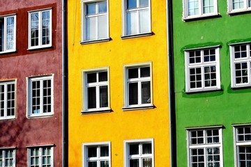 Obraz premium Red, Rellow, Green houses