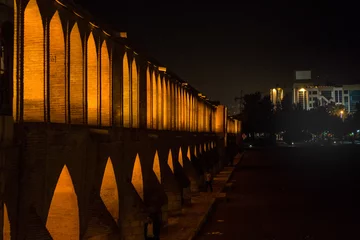 Papier Peint photo autocollant Pont Khadjou Famous historic Khaju bridge at night in Esfahan, Iran.