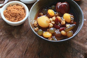 Chinese desert in syrup