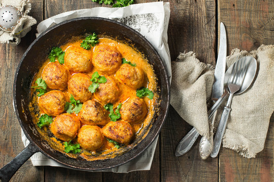 Tasty meatballs in sauce