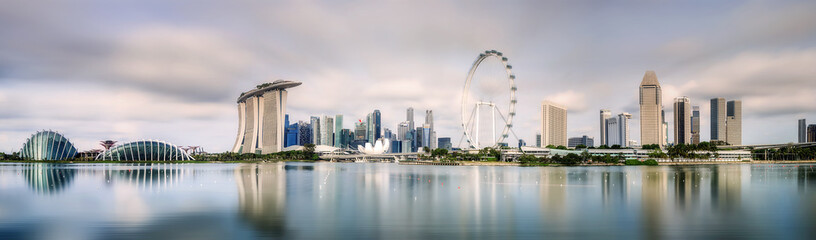 Fototapeta premium Singapore Skyline and view of Marina Bay