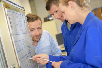 Obraz premium inserting in the right place