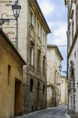 Fototapeta na wymiar Narrow street in San Severino