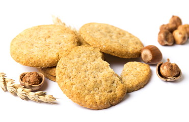 Integral cookies with hazelnuts and linseed on white