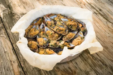 Tragetasche Cozze gratinate, gratin mussels © Alessio Orrù