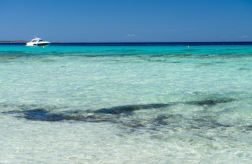 Fototapeta na wymiar Beautiful turquoise sea water