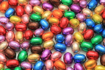 Fototapeta na wymiar Colored Chocolate easter eggs