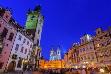 Fototapeta premium プラハ旧市街広場の夕暮れ