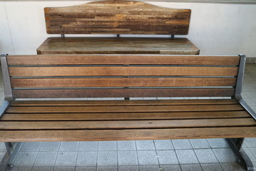ベンチ　駅のベンチです。待合室にありました。