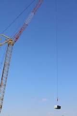Fototapeta premium 青空とクレーン
