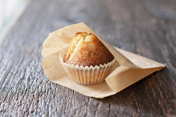 muffin in the paper bag