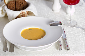 Pumpkin cream soup with seed