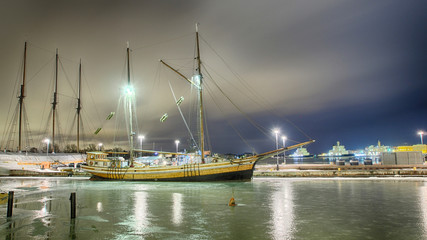 Der Hafen von Helsinki im Winter