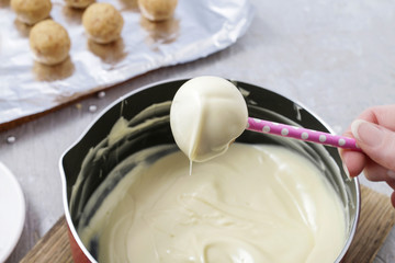 How to make cake pops. Step by step