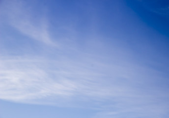 Obraz premium Liquid clouds on blue sky
