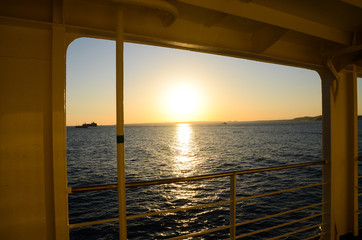 東京湾フェリーから見る夕日と風景