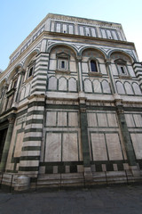Fototapeta premium view of Baptistery of San Giovanni in florence
