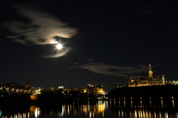 Obraz premium Parliament Hill Ottawa at Night