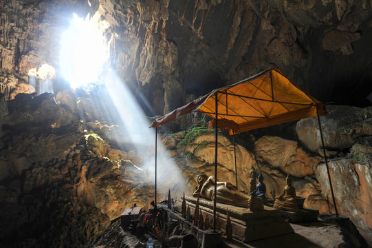 Bronze Thai Buddha in Tham Phu Kham cave