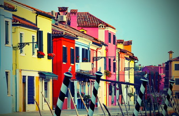 Fototapeta na wymiar Burano Island in Italy and the brightly colored houses near Ven