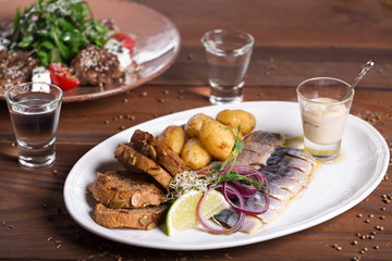 Snack plate with herring
