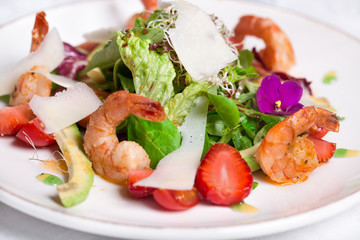 Gourmet salad with shrimp