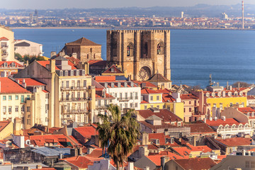 Fototapeta na wymiar Vista da parte central da Lisboa