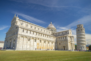 Obraz premium Piazza dei miracoli, with the Basilica and the leaning tower. Pisa, Italy.