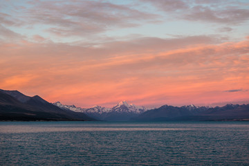 Sunset over Mount Cook/Aoraki and Lake Pukaki