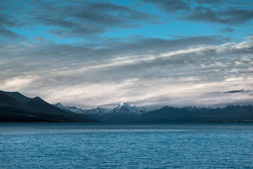 Colorful view on Mount Cook/Aoraki and Lake Pukaki