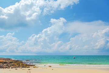 Fototapeta na wymiar Dreamlike Ao Cho beach on Koh Samed in Thailand.