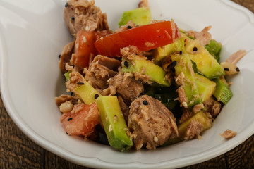 Tuna and avocado salad
