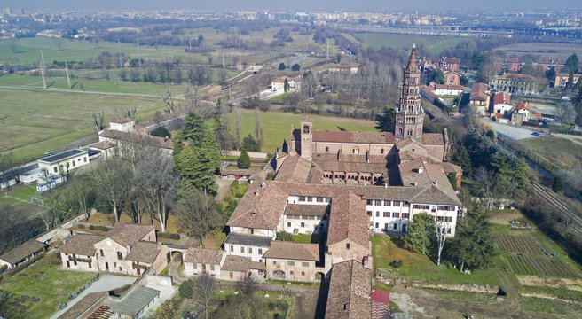 Vista panoramica dell'abbazia di Chiaravalle, monastero, vista aerea, Milano, Lombardia