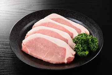 豚肉　ロース © K