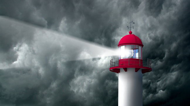 PHARE - Temp&ecirc;te orage et ciel gris noir