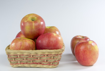 apples in a bamboo basket 